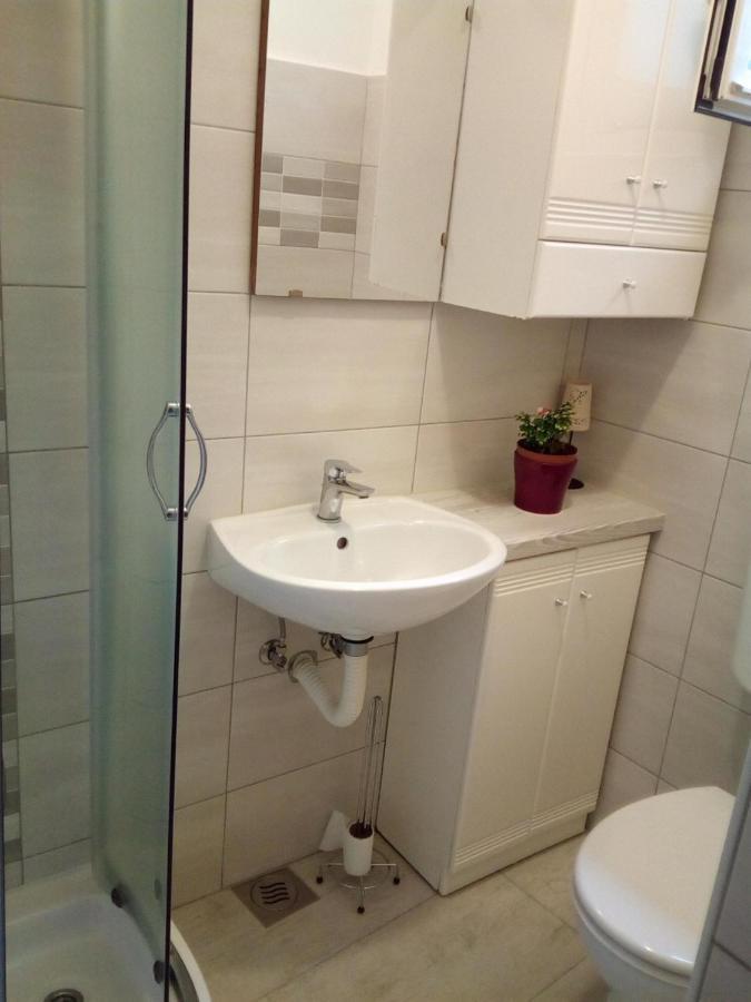Apartment Nadija Brseč Exteriör bild